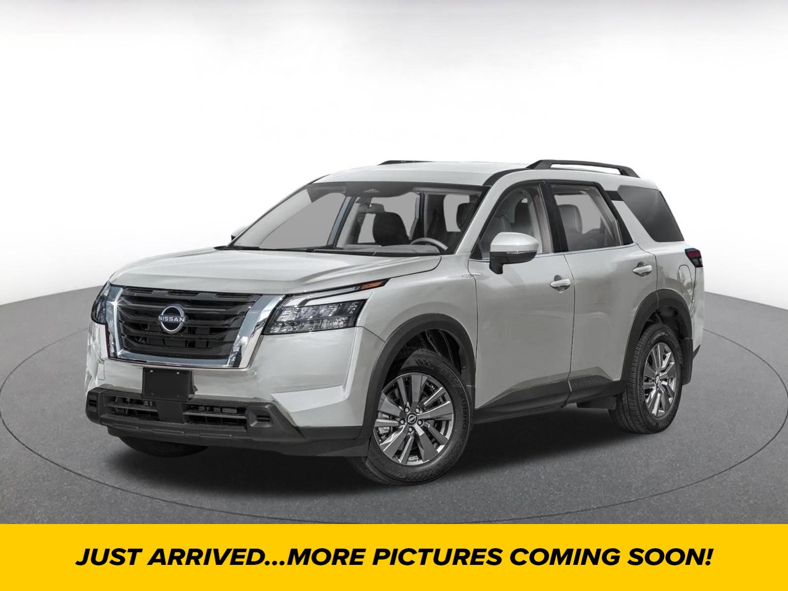 Used 2025 Nissan Pathfinder SV AWD/4WD image 1