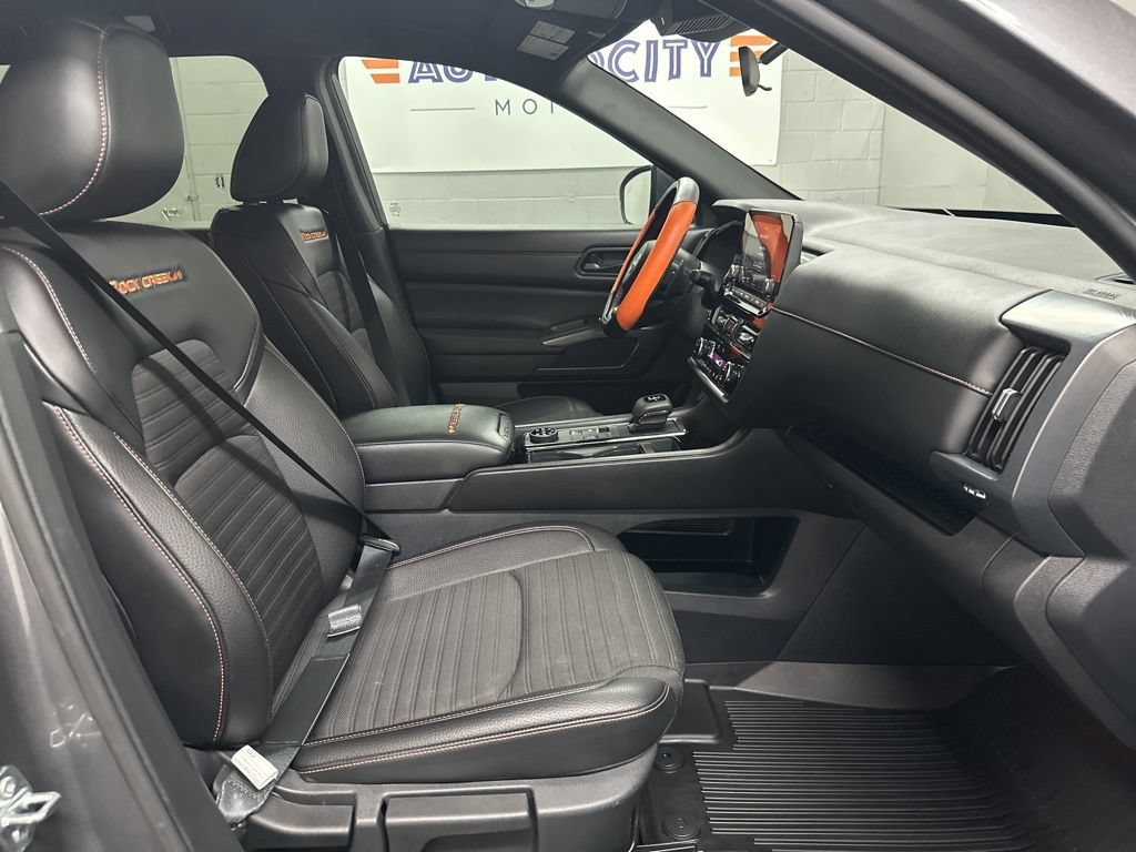 Used 2025 Nissan Pathfinder Rock Creek AWD/4WD image 21