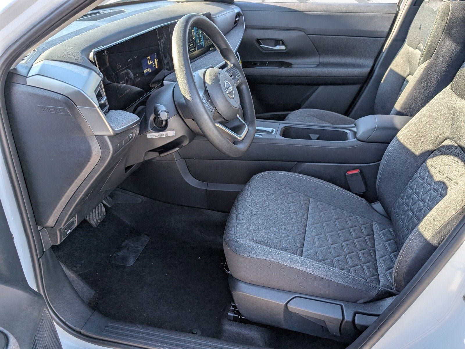 New 2026 Nissan Kicks SV w/ SV Premium Package FWD image 5