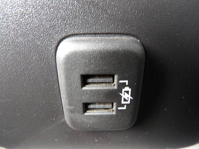 Certified 2023 GMC Terrain SLT w/ LPO, Floor Liner Package AWD/4WD image 33