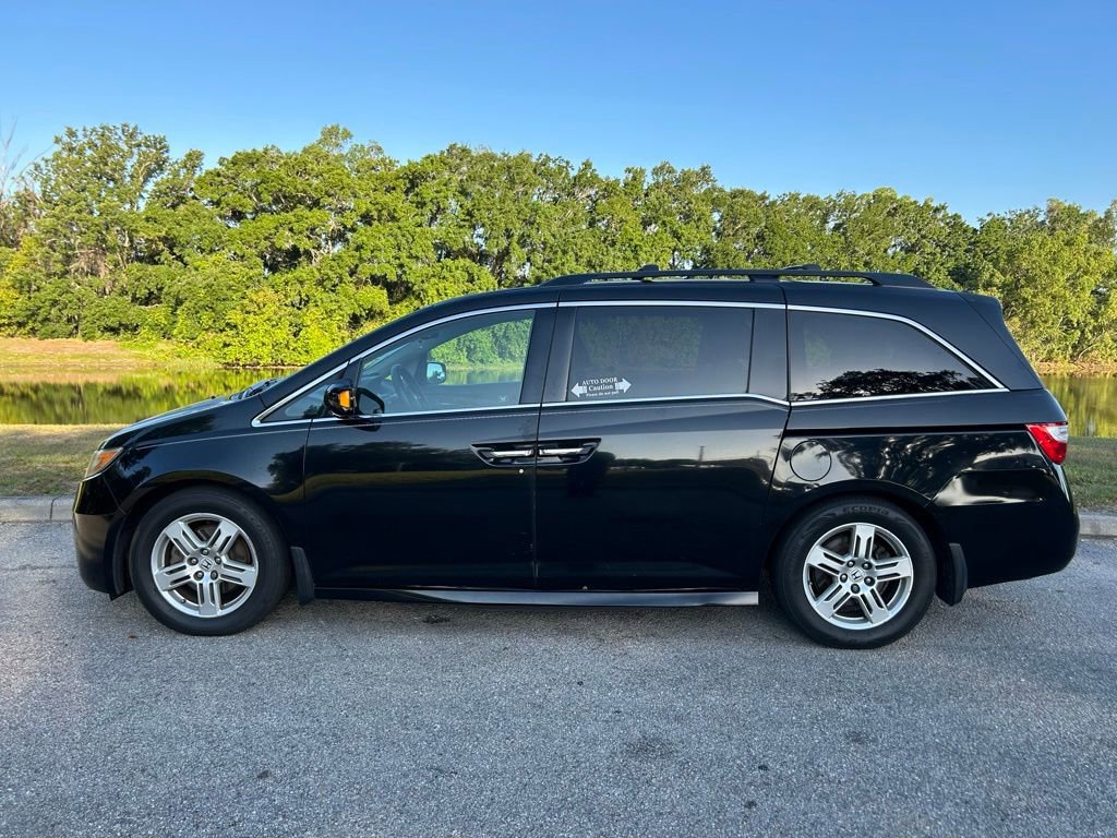 Used 2011 Honda Odyssey Touring image 2