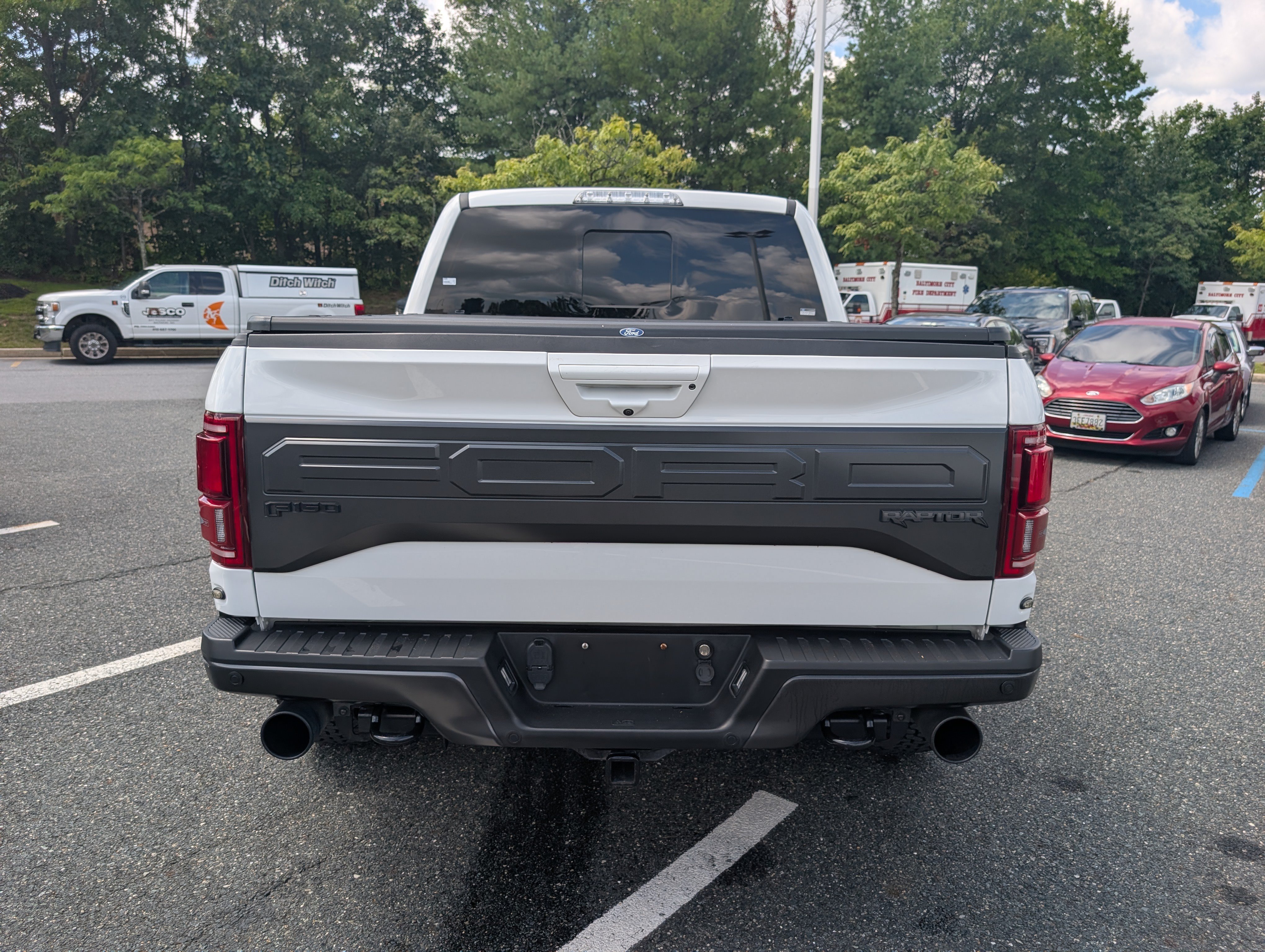 Used 2018 Ford F150 Raptor w/ Equipment Group 802A Luxury AWD/4WD image 4