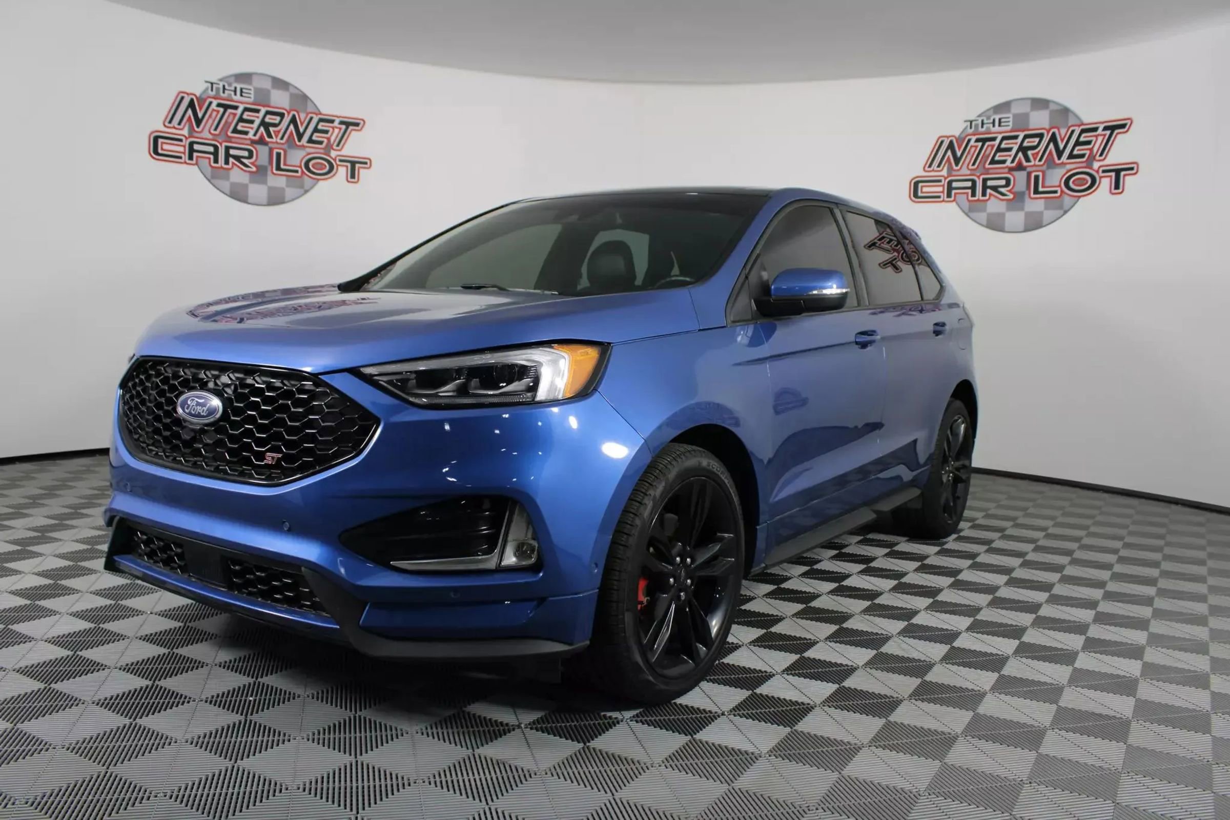 Used 2019 Ford Edge ST w/ Equipment Group 401A image 3