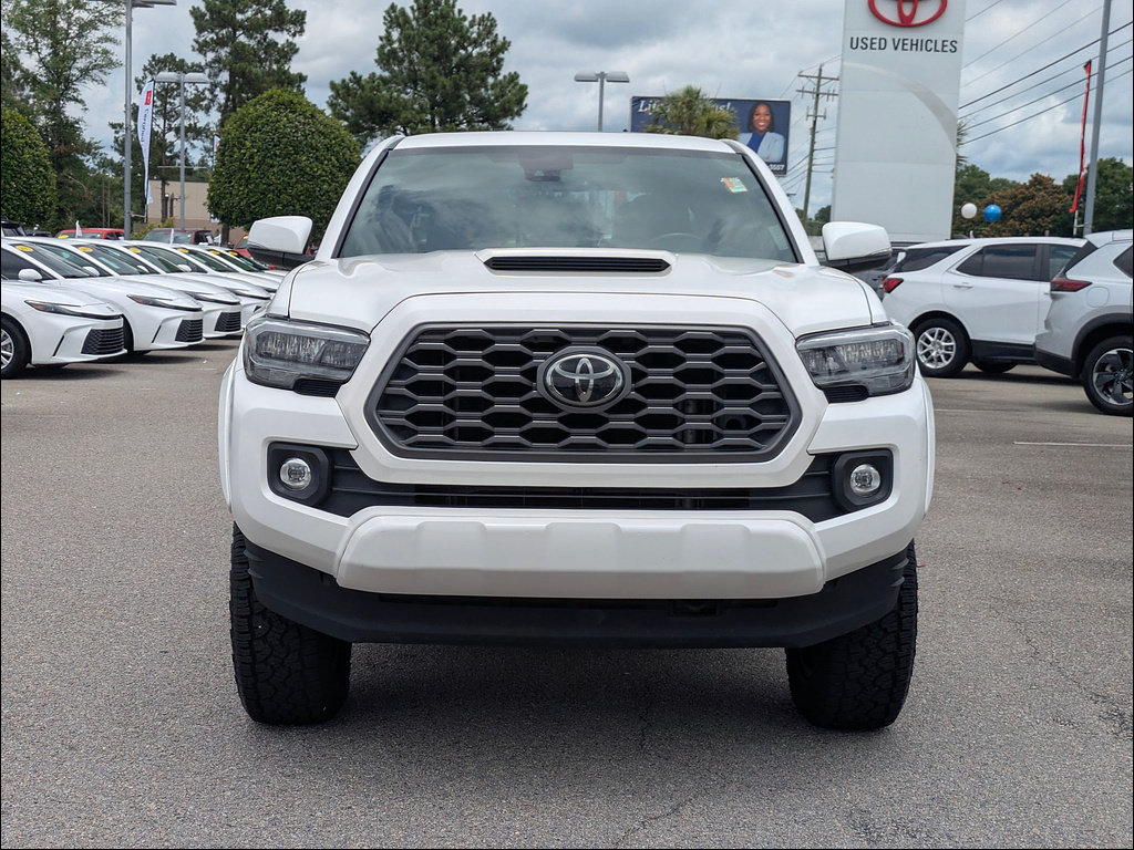 Used 2022 Toyota Tacoma TRD Sport w/ TRD Premium Sport Package AWD/4WD image 8