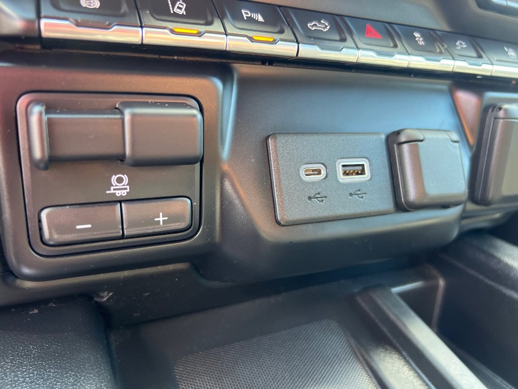 Used 2020 Chevrolet Silverado 3500 LTZ w/ LTZ Premium Package image 45