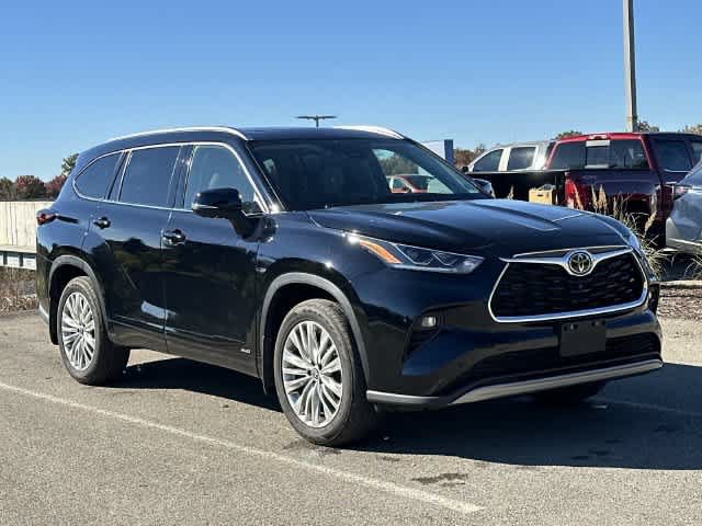 Used 2025 Toyota Highlander Platinum AWD/4WD image 21