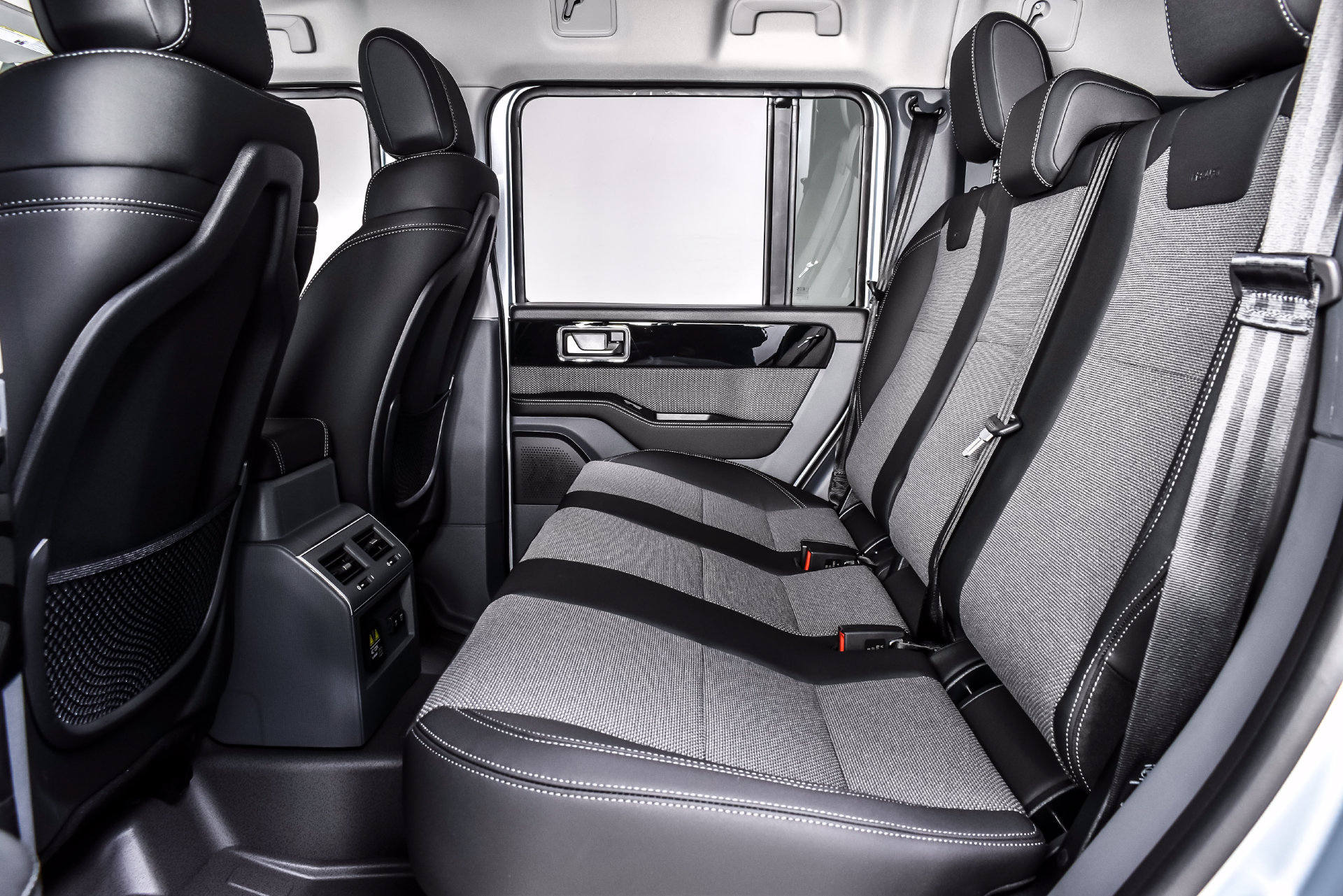 New 2026 INEOS Grenadier Station Wagon AWD/4WD image 18