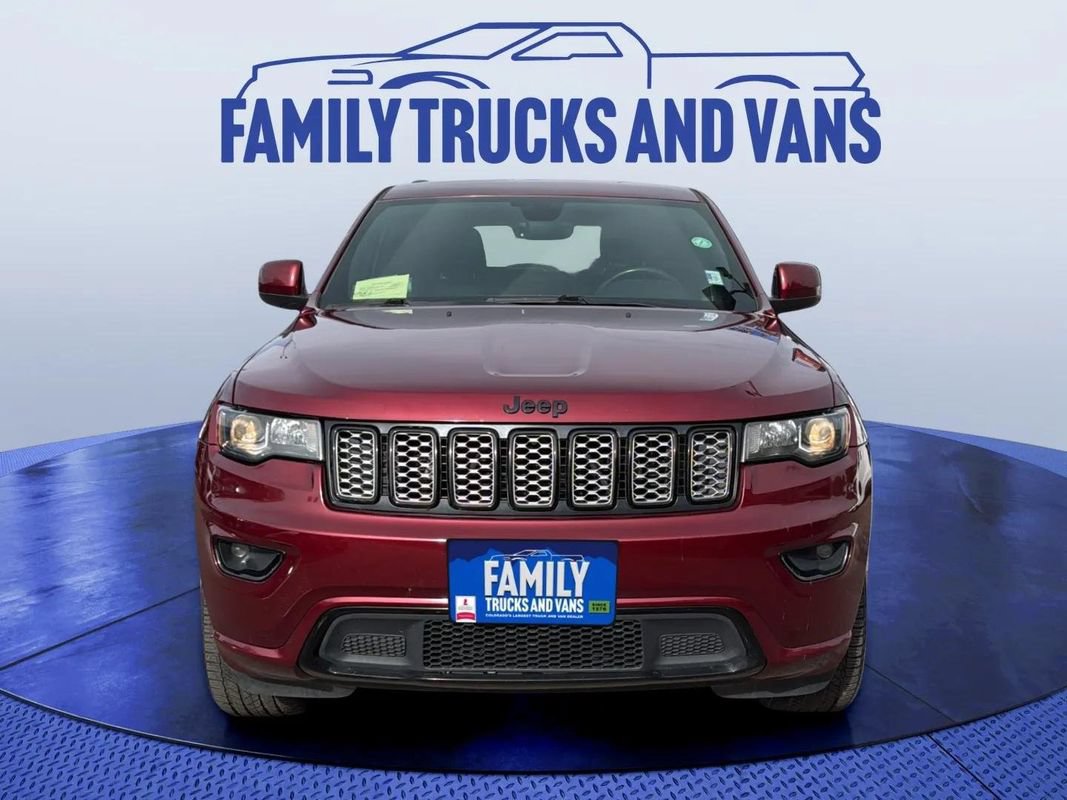 Used 2017 Jeep Grand Cherokee Altitude AWD/4WD image 8
