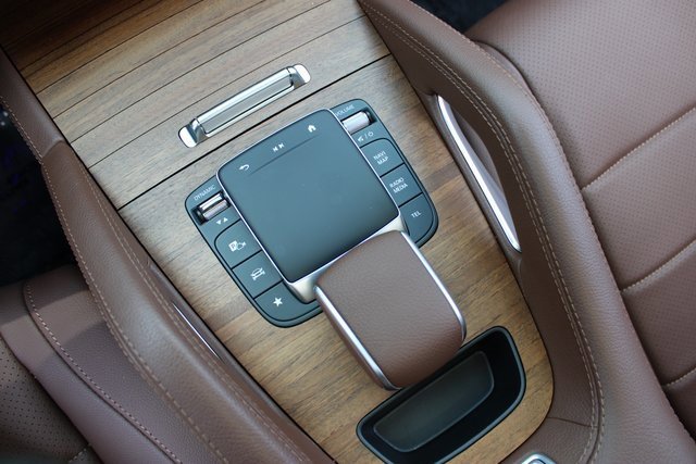 Used 2024 Mercedes-Benz GLE 350 4MATIC w/ AMG Line Exterior image 19