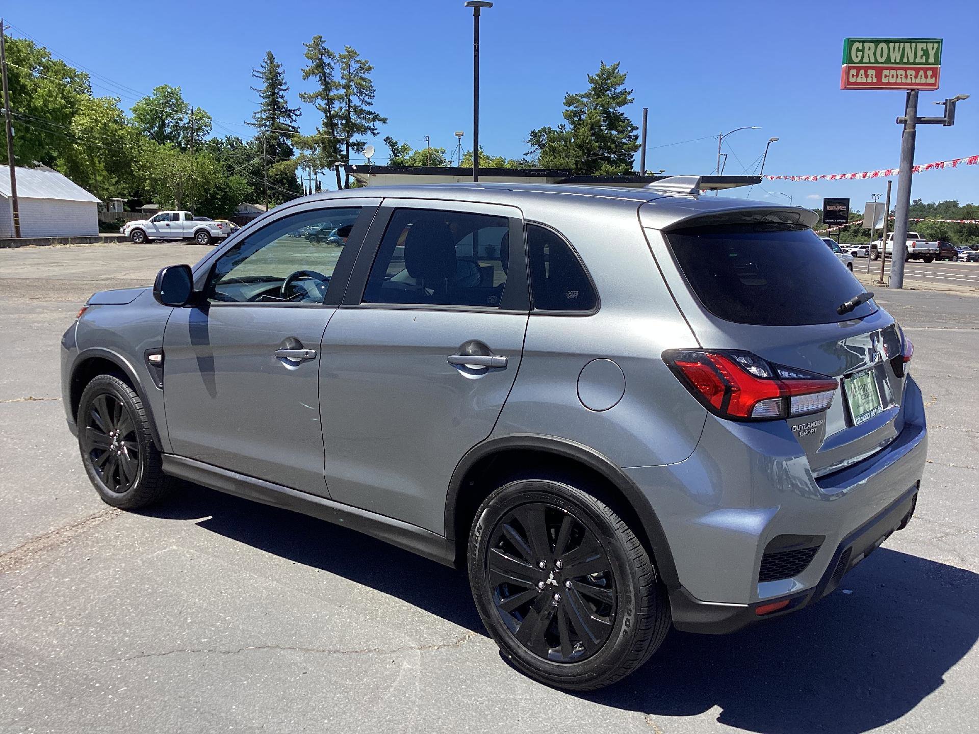Used 2025 Mitsubishi Outlander Sport AWD image 7