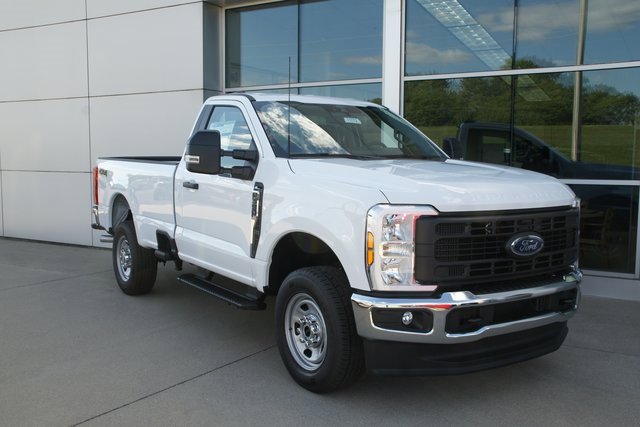 New 2026 Ford F350 XL image 2