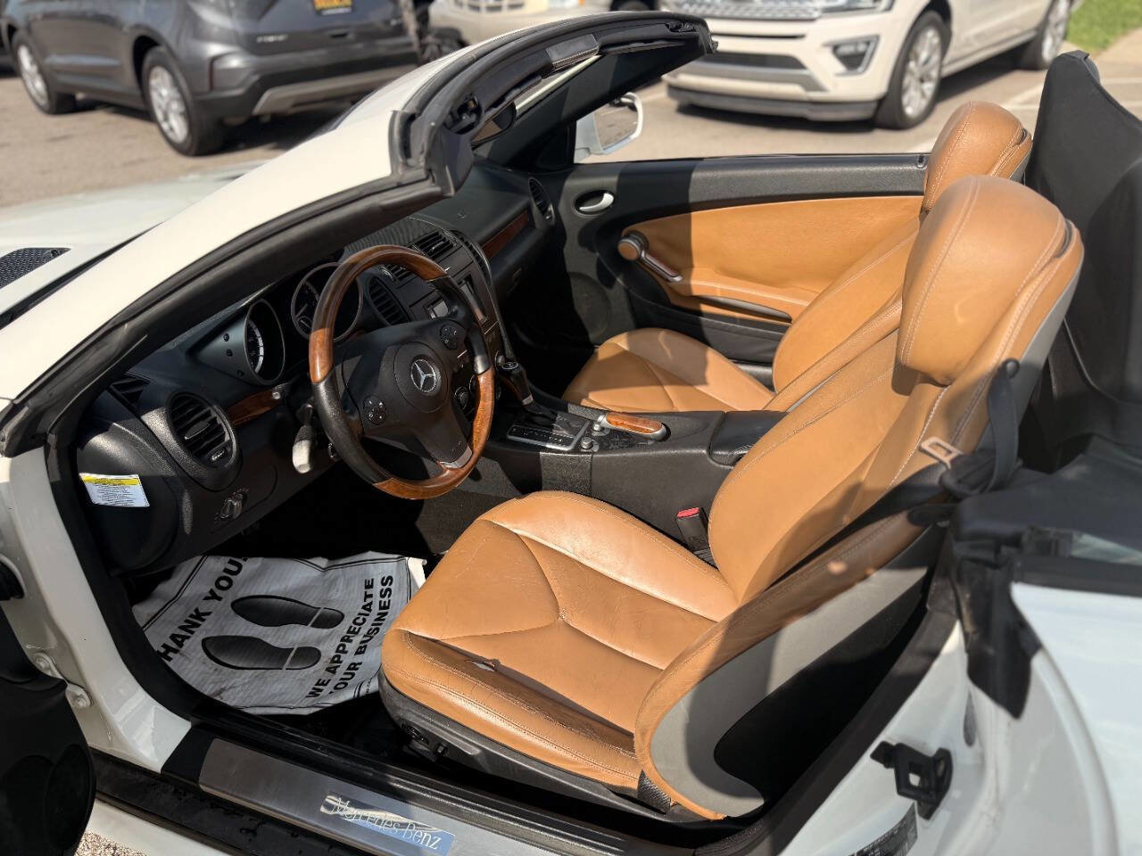 Used 2011 Mercedes-Benz SLK 300 image 16