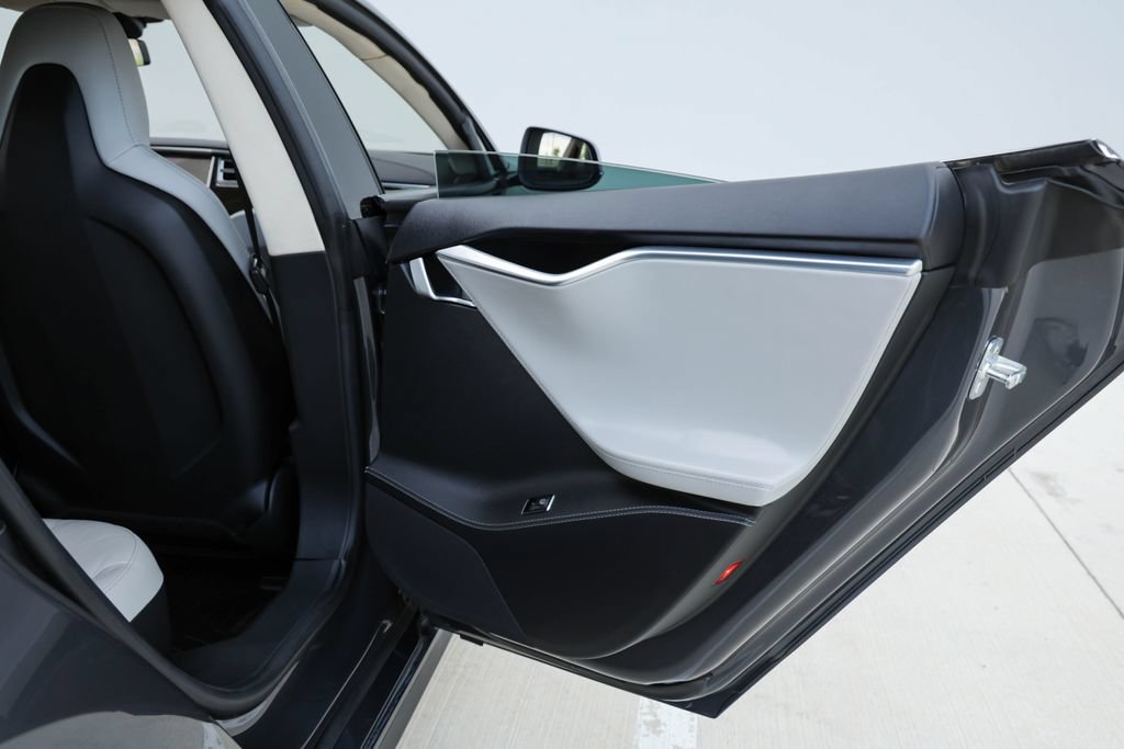 Used 2014 Tesla Model S RWD image 21