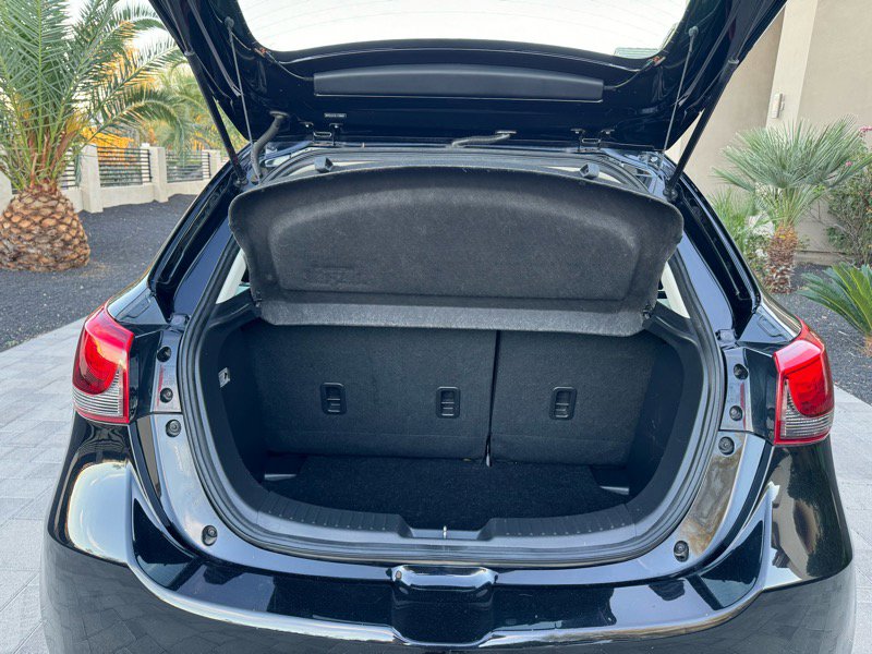 Used 2020 Toyota Yaris LE image 21