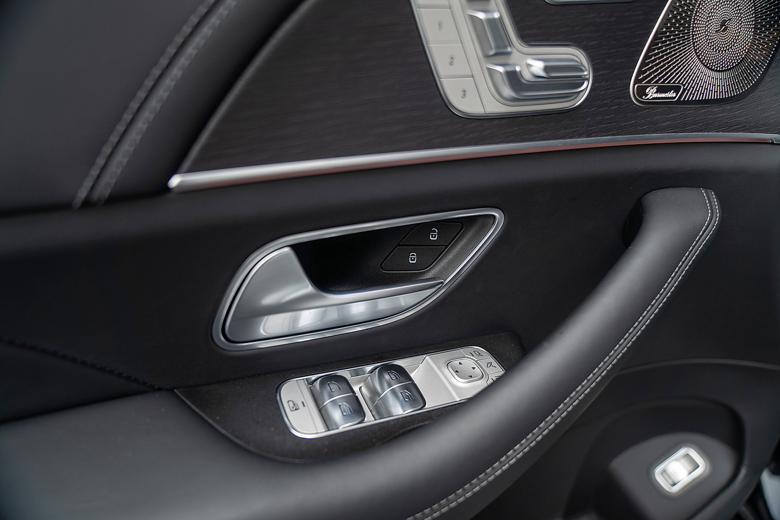 Used 2025 Mercedes-Benz Maybach GLS 600 4MATIC image 16