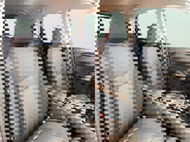 Used 2025 Nissan Rogue SV image 14