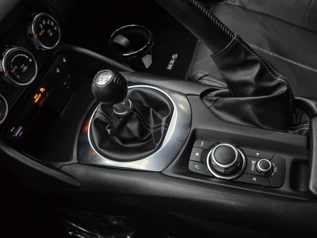 Used 2020 MAZDA MX-5 Miata RF Grand Touring RWD image 26