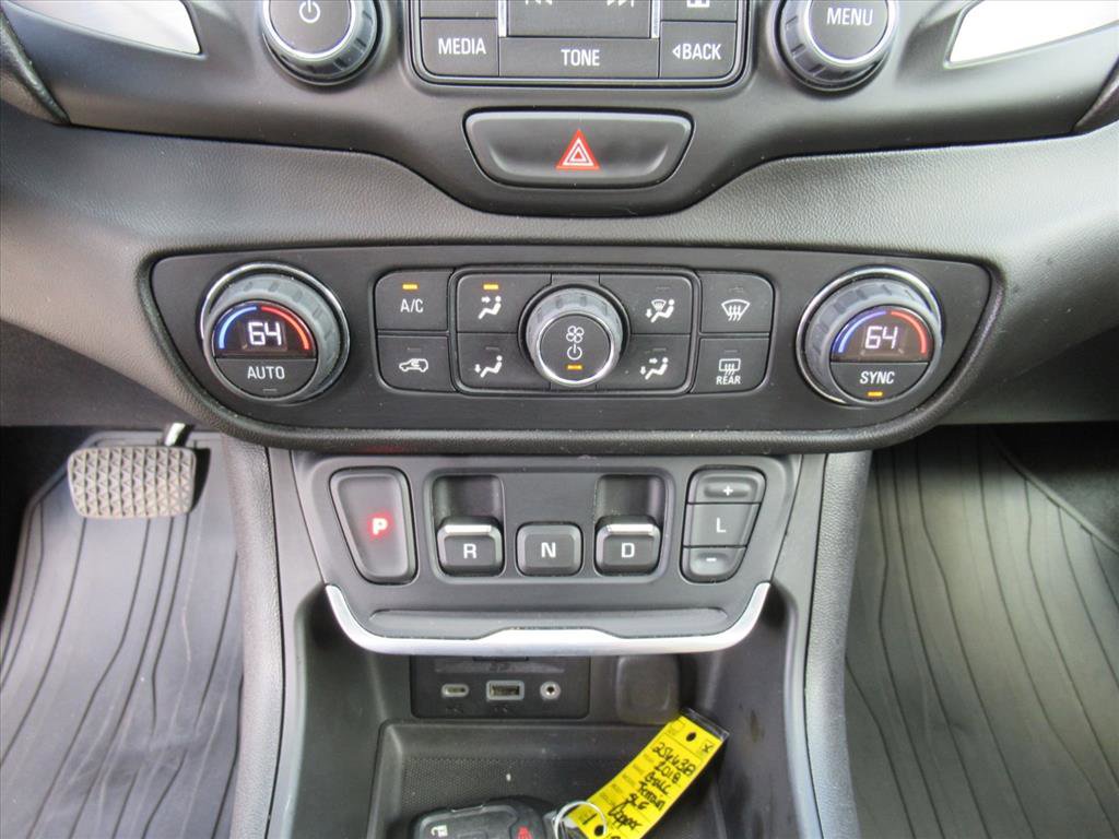 Used 2020 GMC Terrain SLE w/ Driver Convenience Package image 8