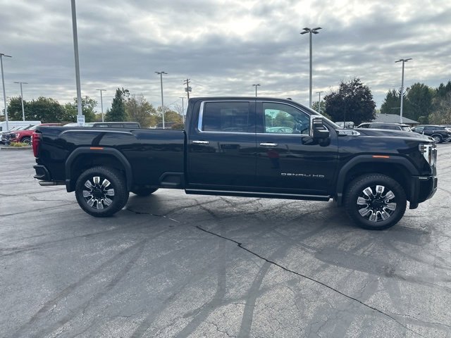 Used 2024 GMC Sierra 2500 Denali w/ Denali Reserve Package image 3