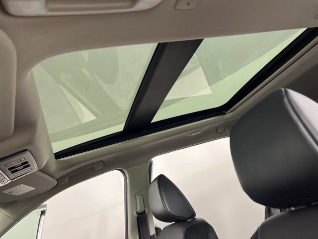 Used 2023 Nissan Rogue SV w/ SV Premium Package image 34