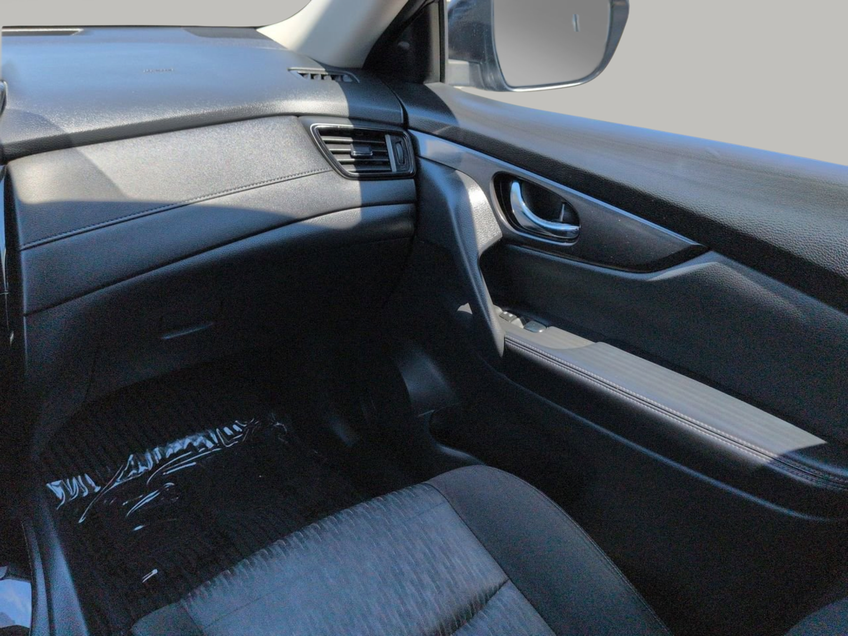 Used 2020 Nissan Rogue SV FWD image 21