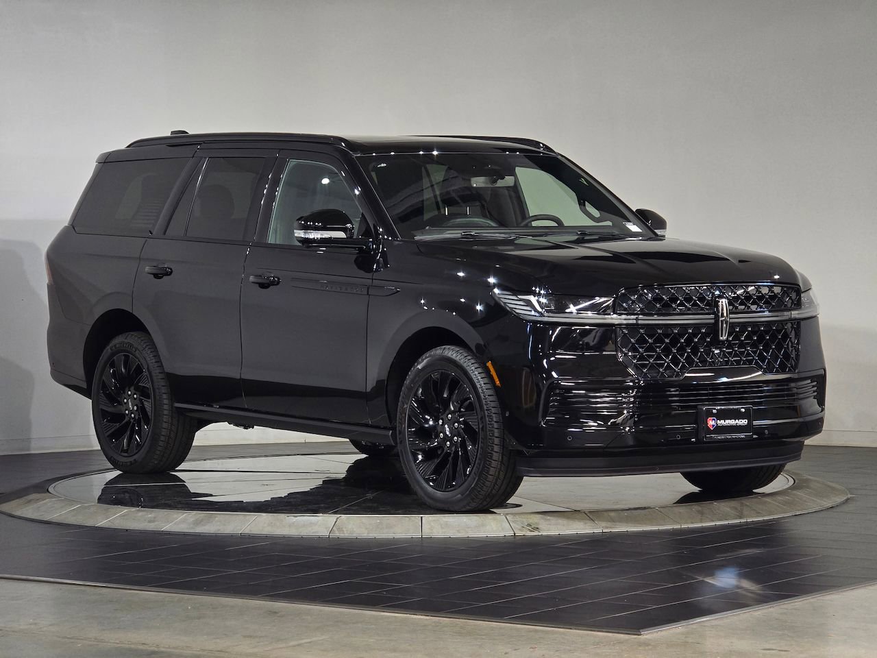 New 2025 Lincoln Navigator Reserve w/ Jet Appearance Package image 2