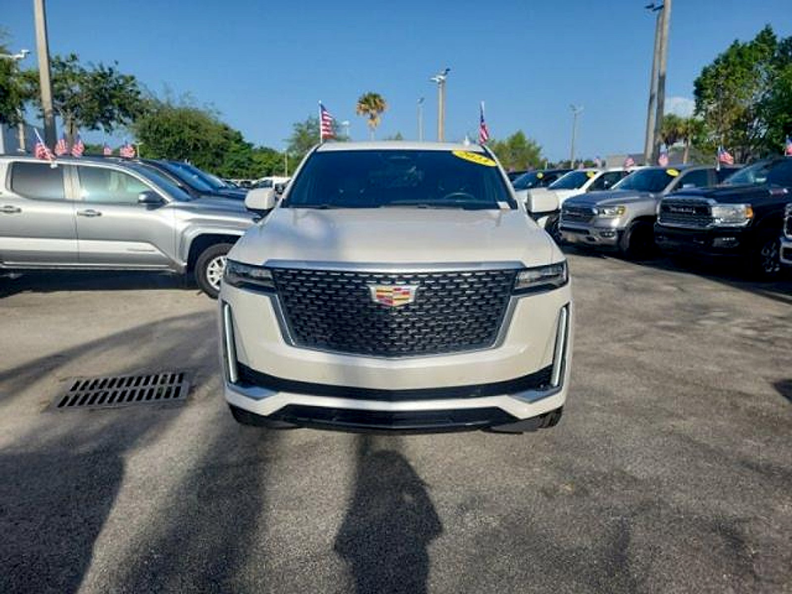 Used 2023 Cadillac Escalade ESV Premium Luxury w/ LPO, Floor Liner Package AWD/4WD image 2