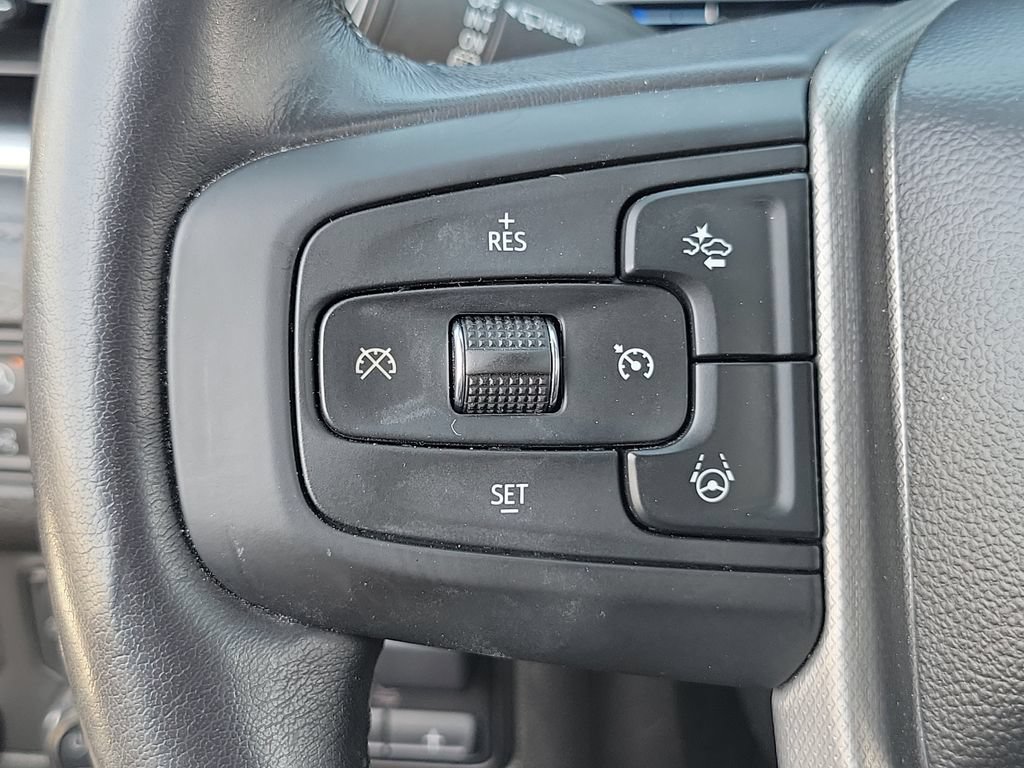 Used 2024 GMC Yukon Denali w/ Advanced Technology Package AWD/4WD image 5