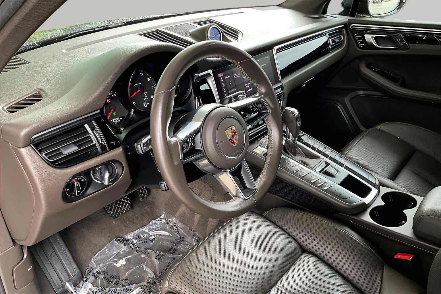 Used 2019 Porsche Macan AWD/4WD image 16