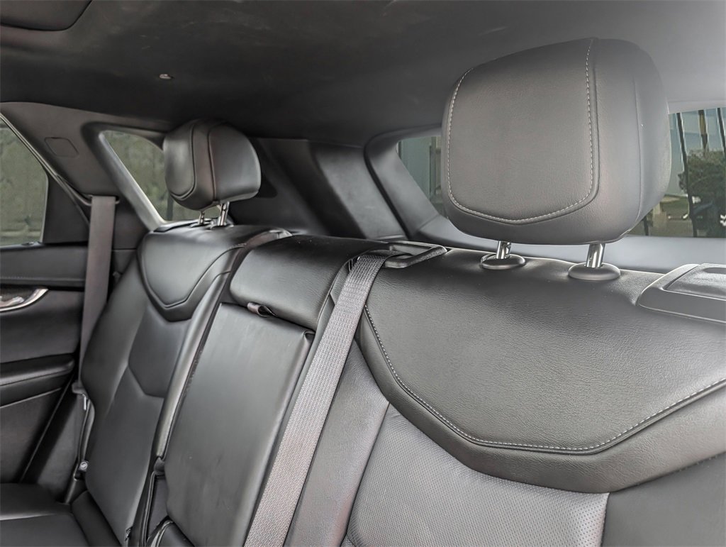 Used 2022 Cadillac XT5 Sportv w/ LPO, ONYX Package image 15