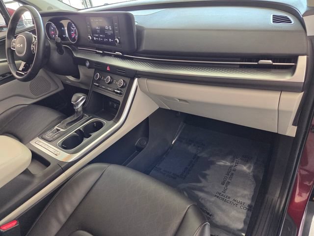 Used 2024 Kia Carnival LX FWD image 19