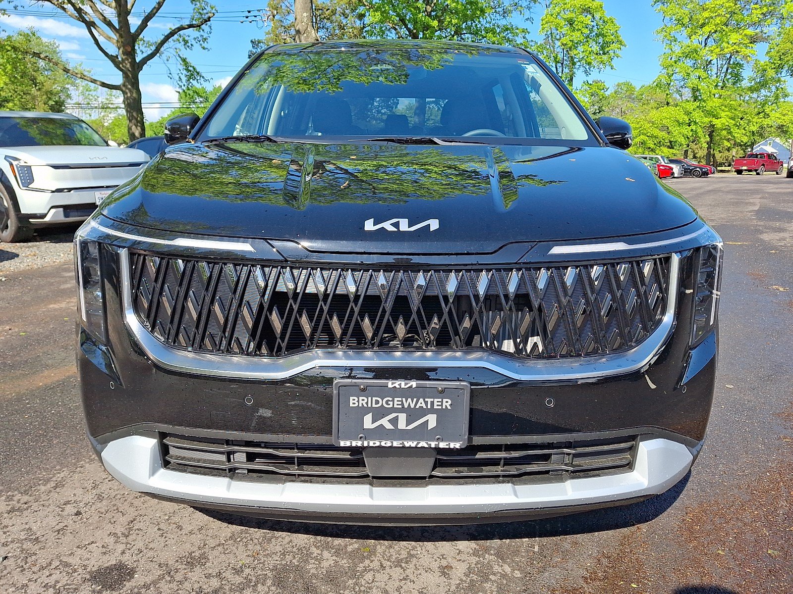 New 2026 Kia Carnival LXS FWD image 2