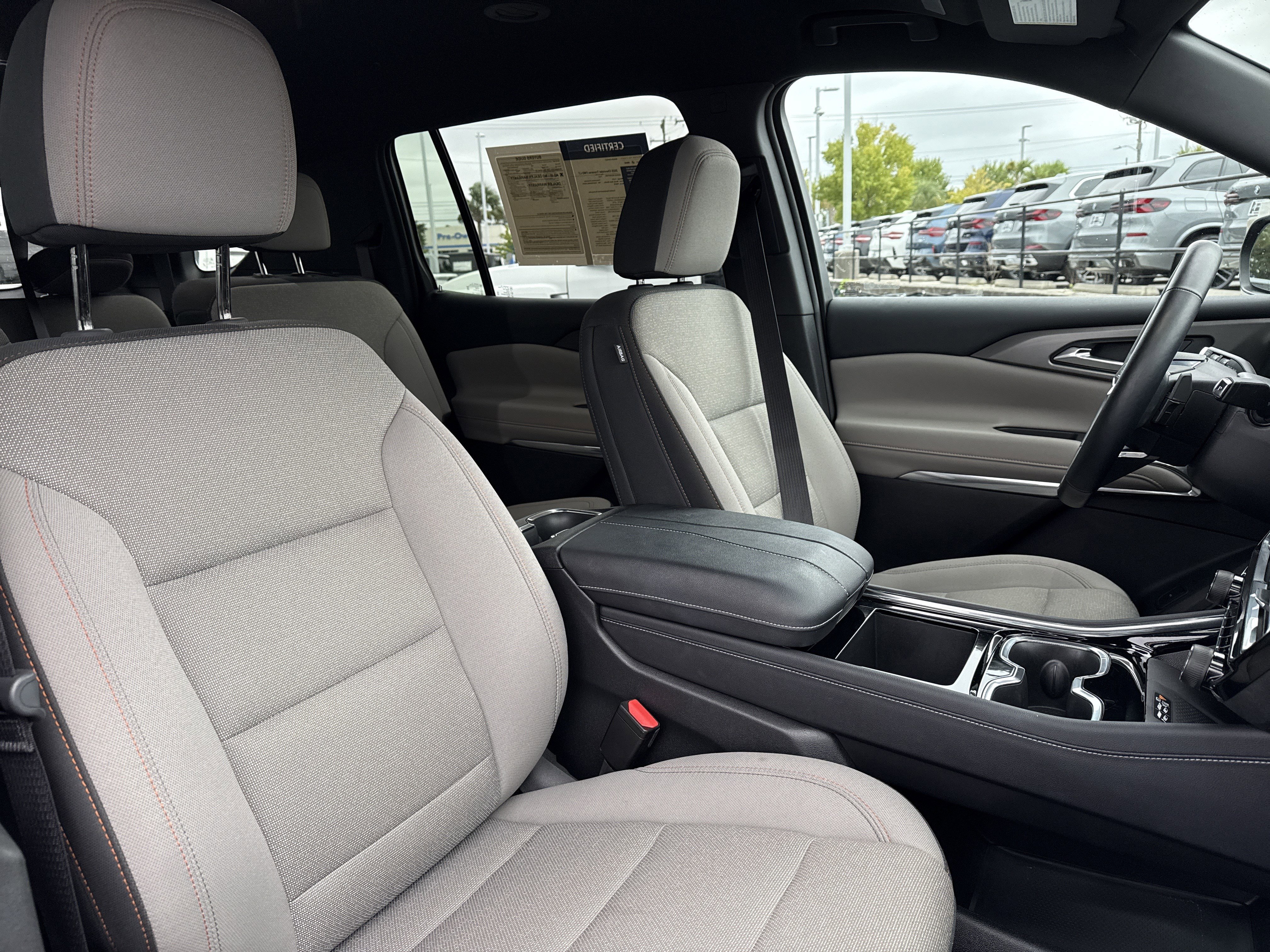 Certified 2025 Chevrolet Traverse LT image 33