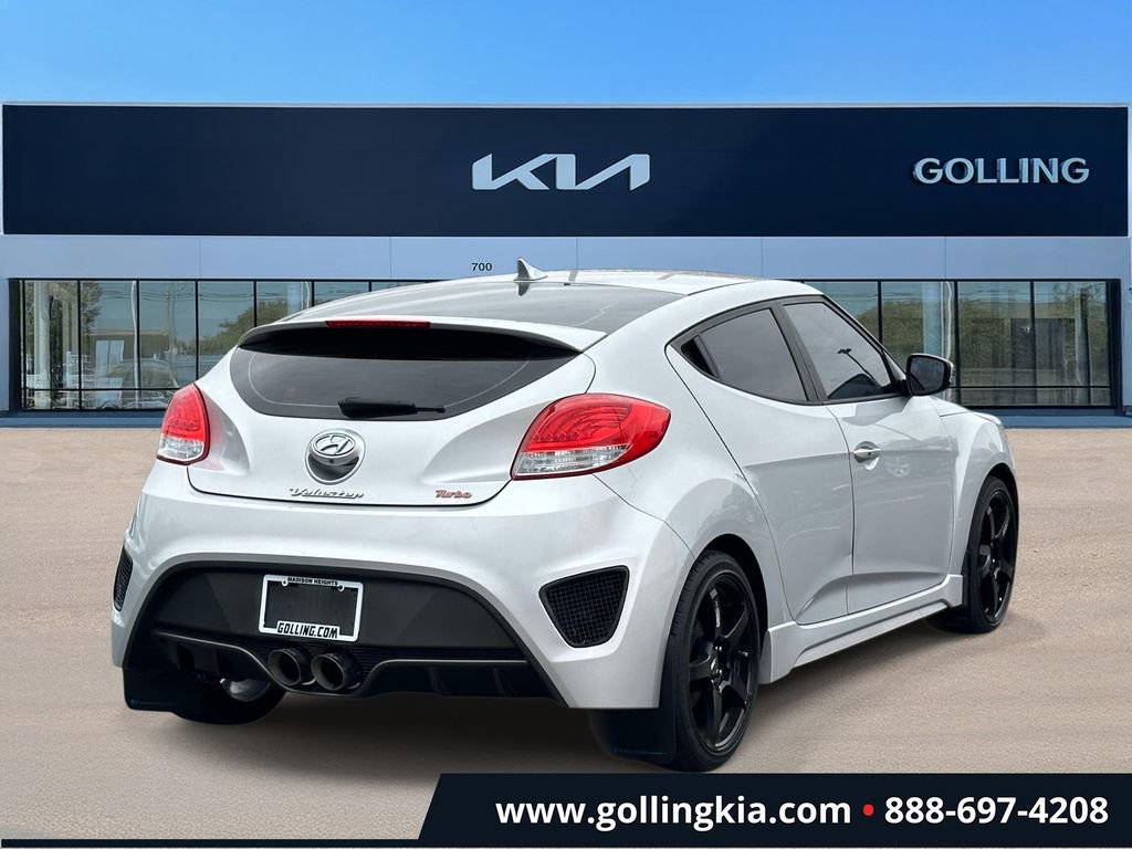 Used 2016 Hyundai Veloster Turbo FWD image 3
