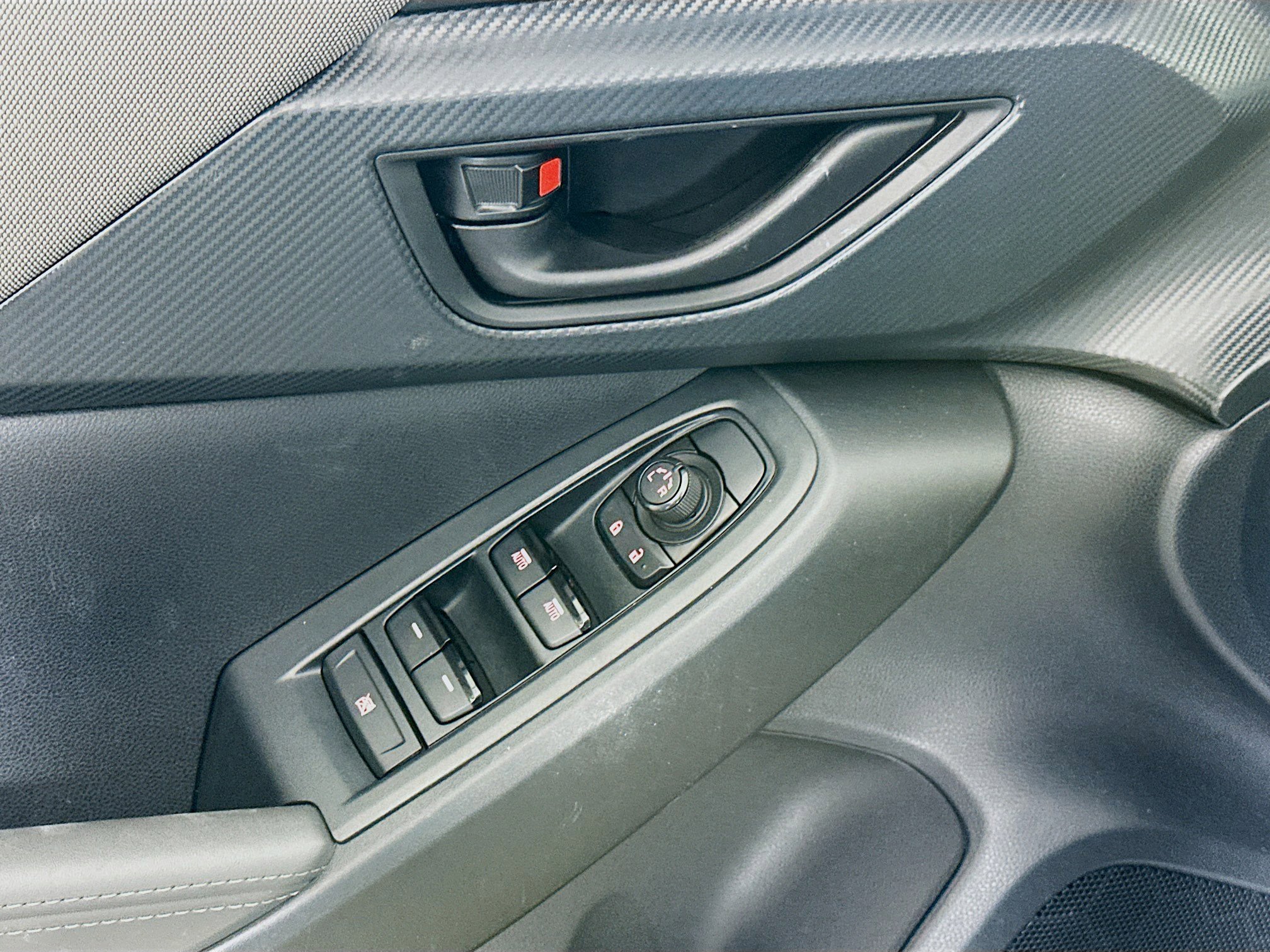 Used 2025 Subaru Crosstrek 2.0i Premium AWD/4WD image 15