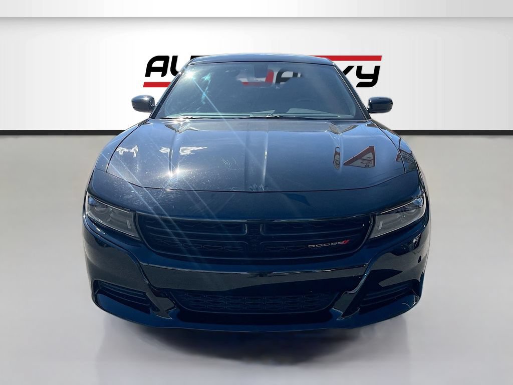 Used 2023 Dodge Charger SXT w/ Blacktop Package RWD image 2