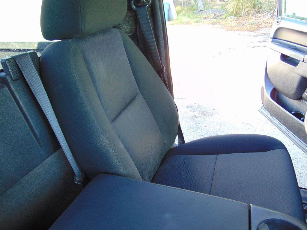 Used 2013 Chevrolet Silverado 3500 LT image 28