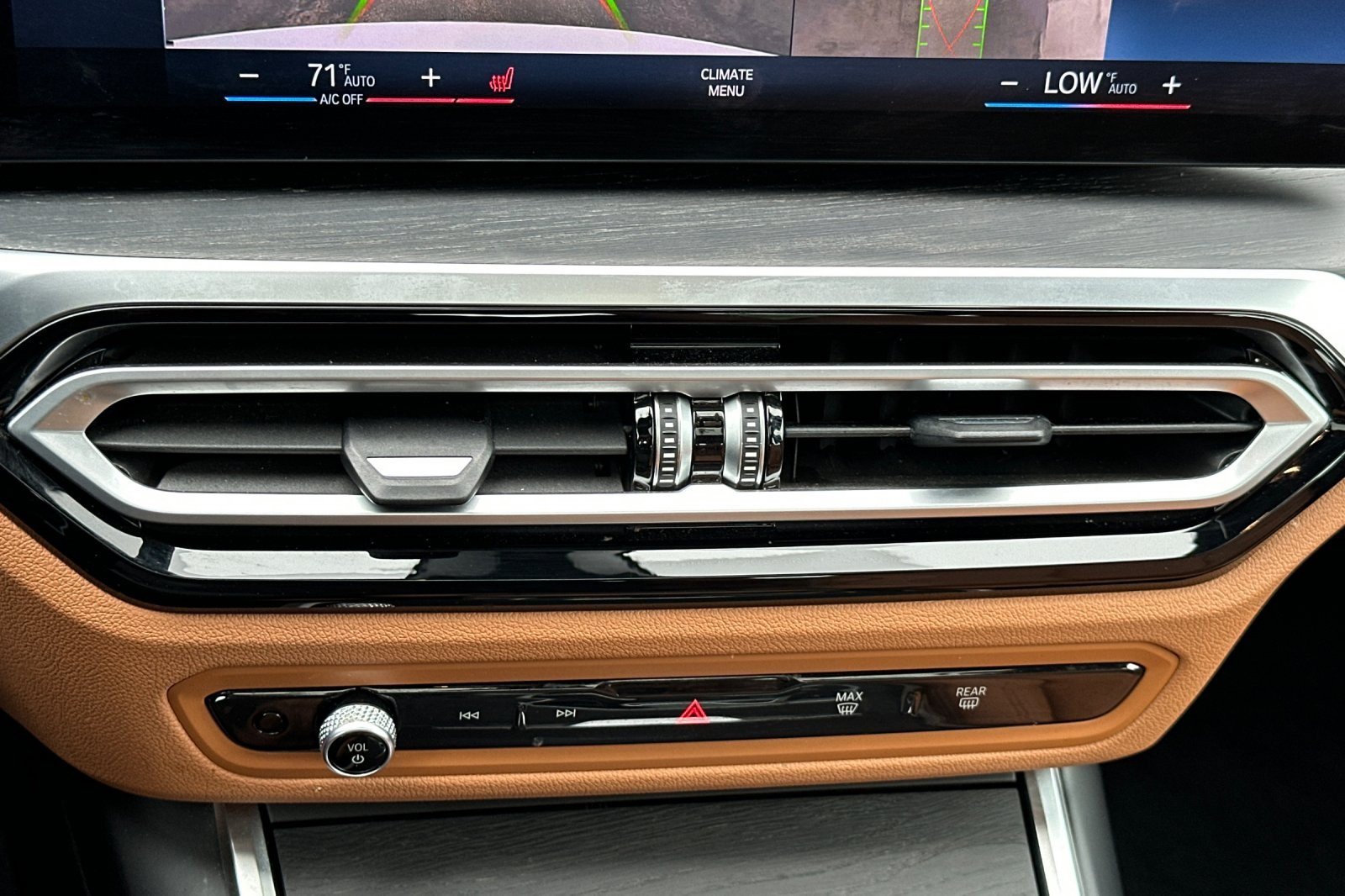 Used 2023 BMW 330e w/ Premium Package RWD image 19