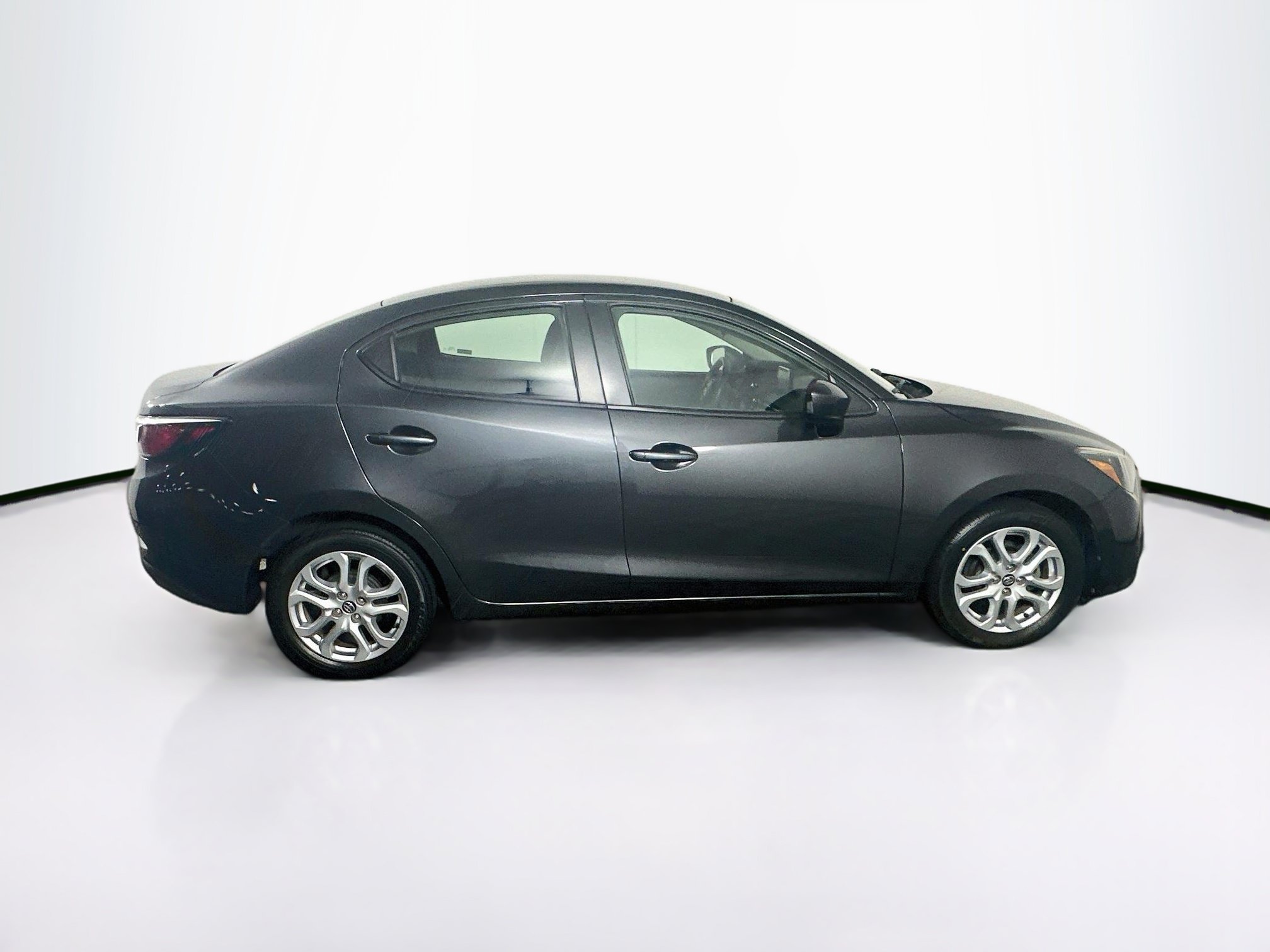 Used 2018 Toyota Yaris iA FWD image 10