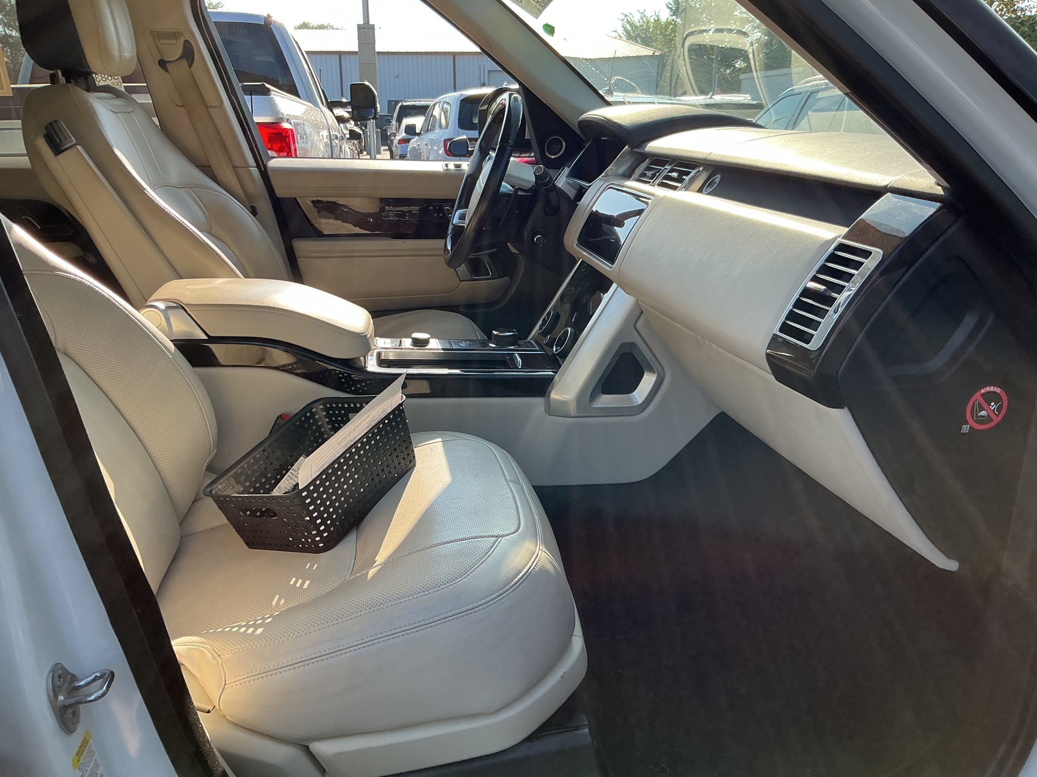 Used 2018 Land Rover Range Rover Supercharged AWD/4WD image 5