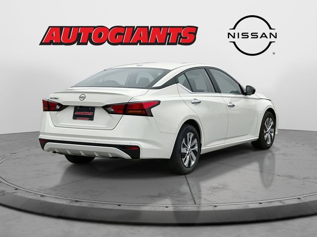 Certified 2025 Nissan Altima 2.5 S image 2