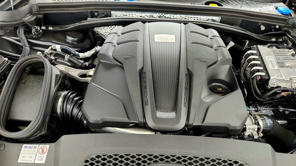 Used 2024 Porsche Macan S w/ Premium Plus Package AWD/4WD image 27
