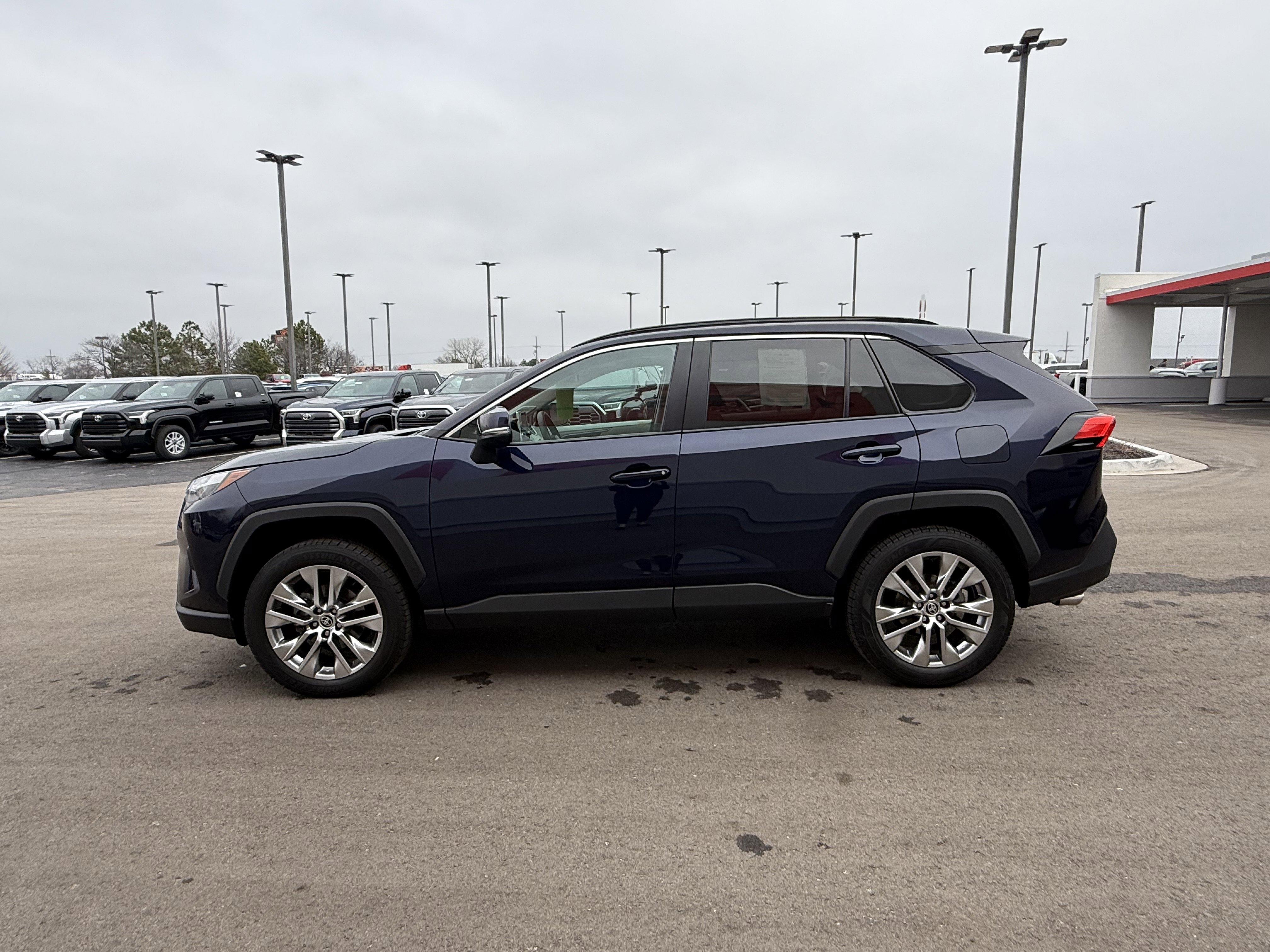 Certified 2022 Toyota RAV4 XLE Premium image 22