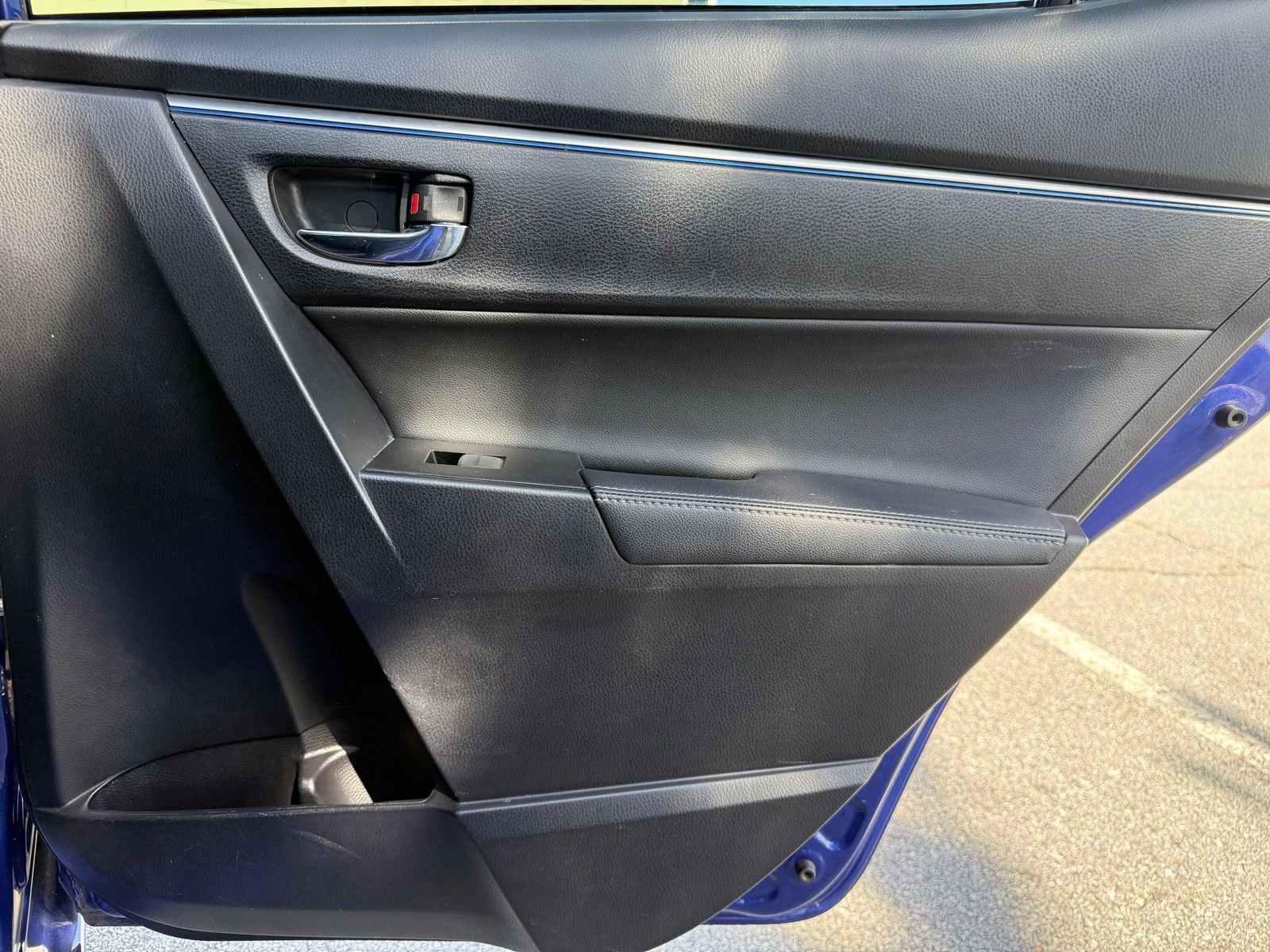 Used 2015 Toyota Corolla S image 43