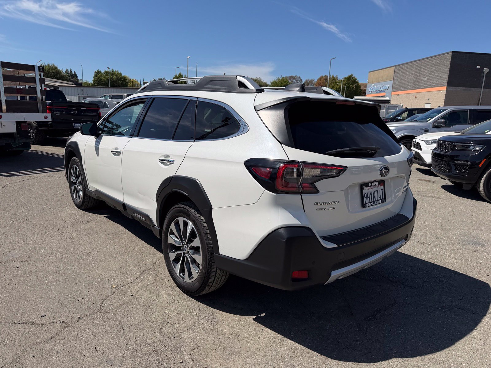 Used 2024 Subaru Outback Touring XT AWD/4WD image 3