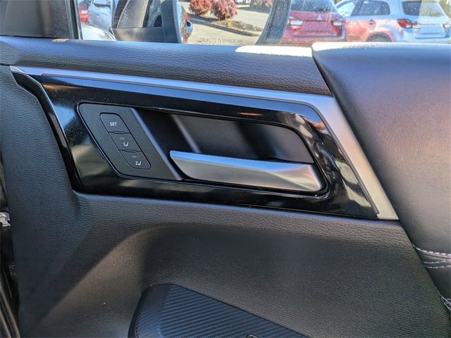 Used 2023 Mitsubishi Outlander SEL image 33