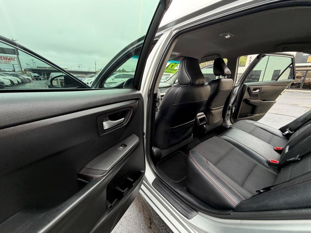 Used 2017 Toyota Camry SE FWD image 14