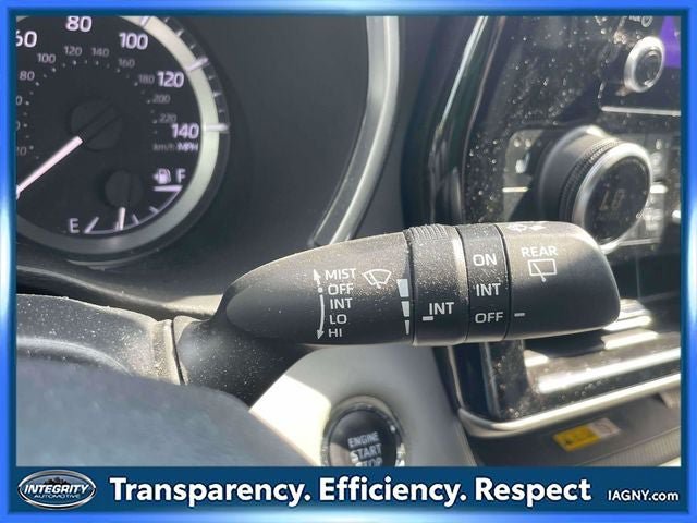 Used 2023 Toyota Highlander XLE AWD/4WD image 27
