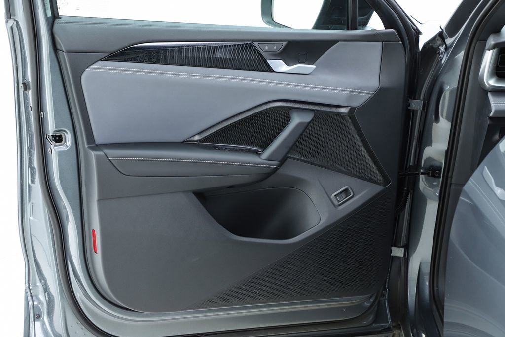 New 2026 Volkswagen Tiguan SE R-Line image 57