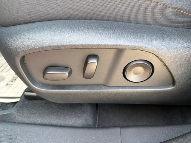 New 2026 Chevrolet Equinox ACTIV w/ LPO, Floor Liner Package AWD/4WD image 19